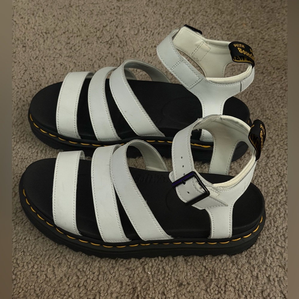 New Dr. Martens Blaire Sandals size 9 women’s new without box